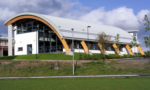 Azat çatı sistemleri sultanbeyli,kurtköy,pendik,kartal,tuzla , çatı sistemleri,metal doğrama,dış cephe mantolama olarak hizmet vermektedir.